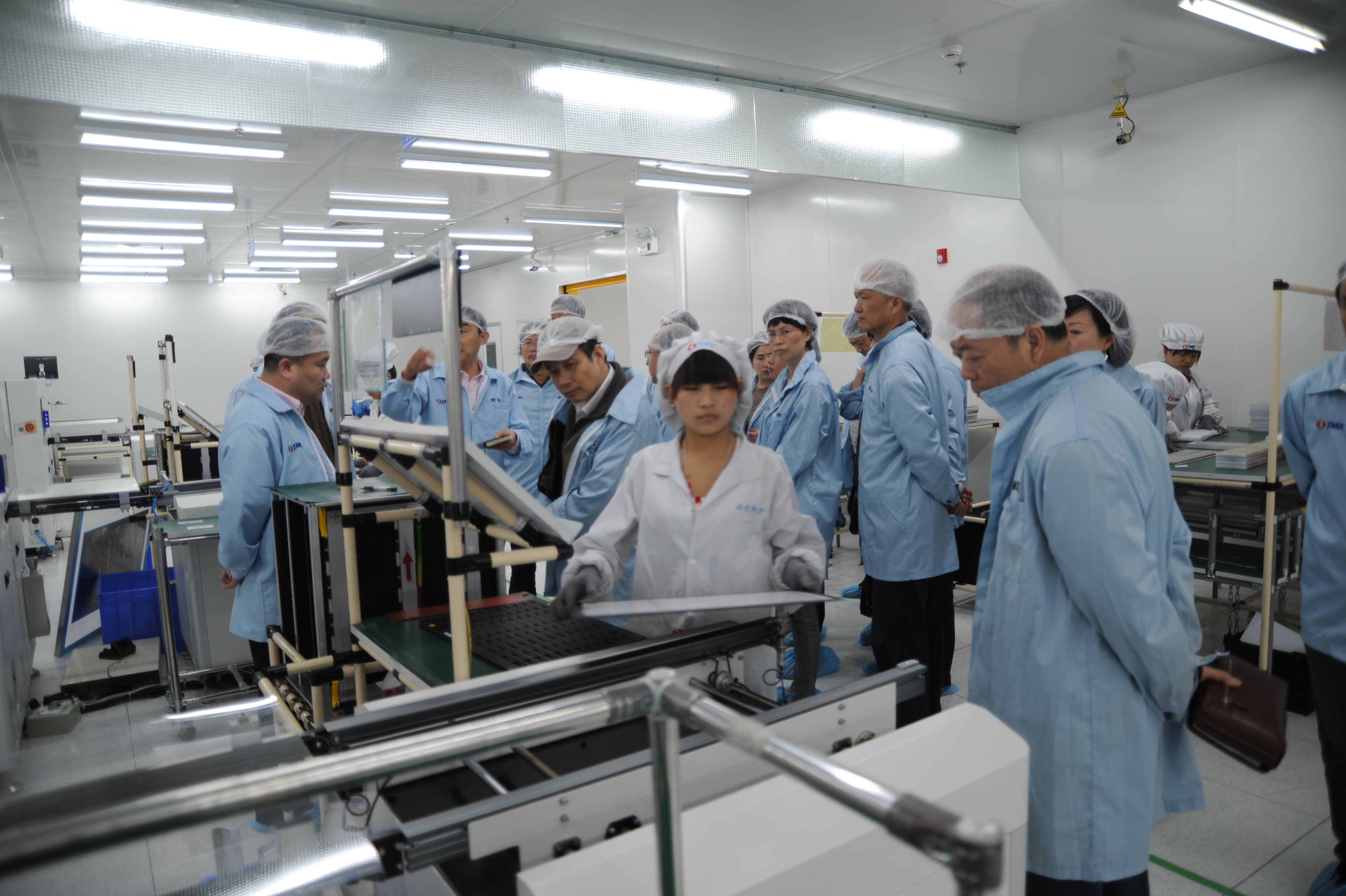 考察苏州高正科技材料有限公司生产车间